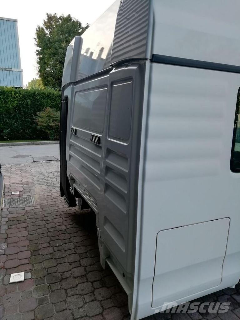 MAN TGX XLX EURO 5 Cabines e interior