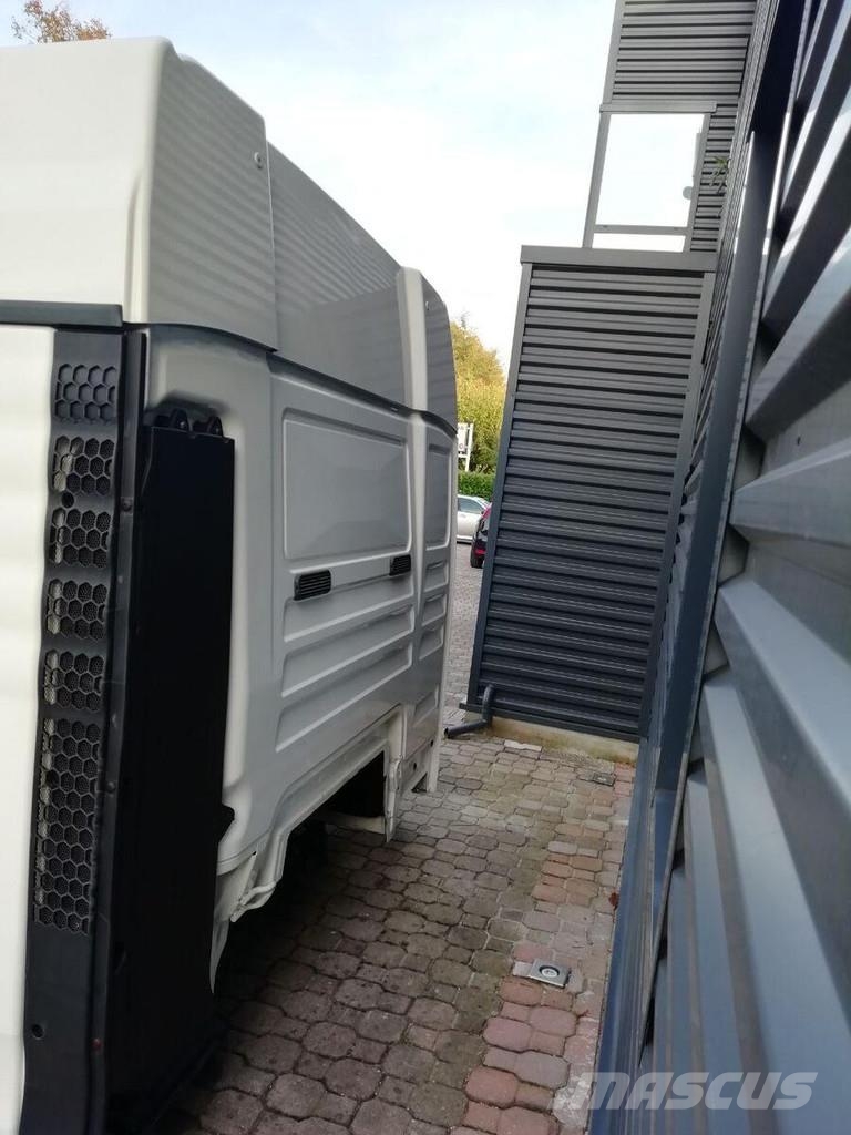 MAN TGX XLX EURO 5 Cabines e interior