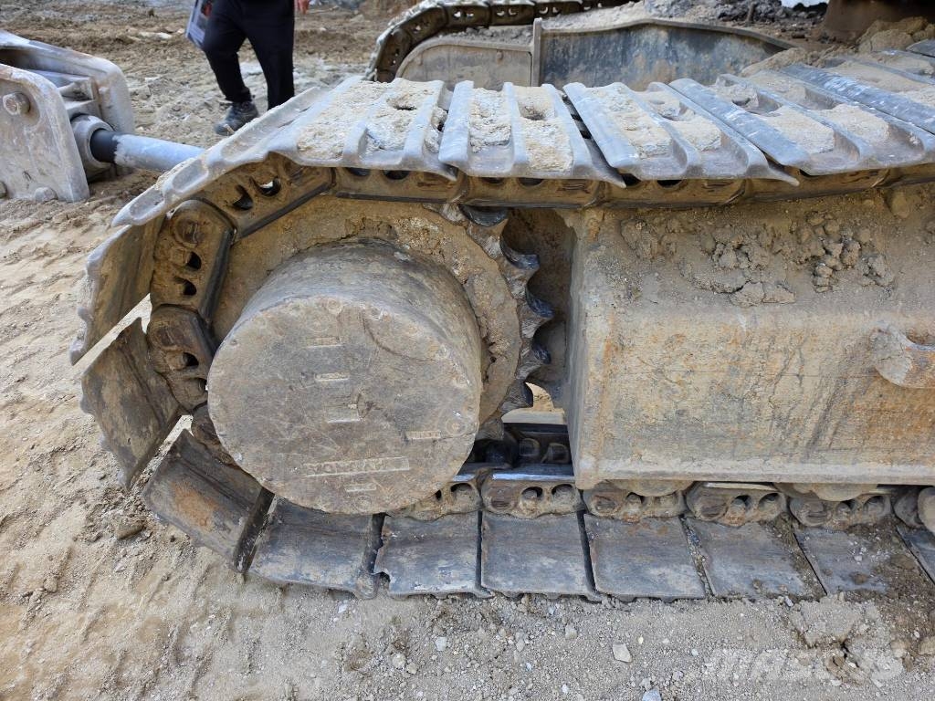 Hyundai HX 300 Beltegraver