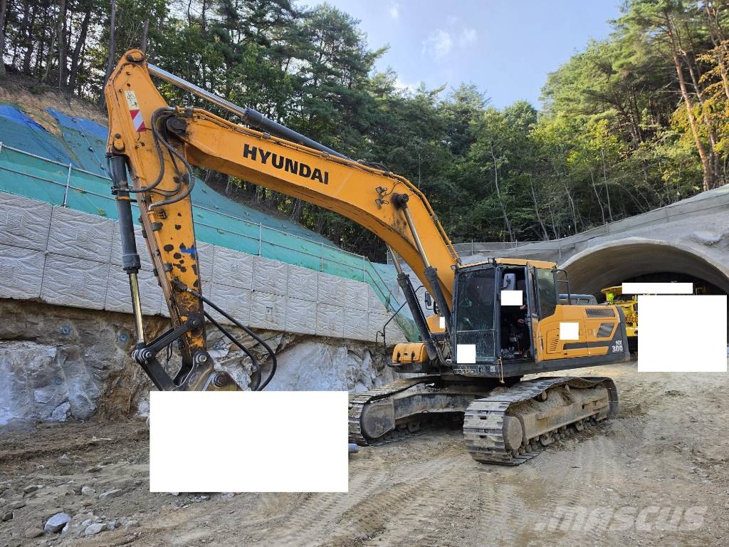 Hyundai HX 300 Beltegraver