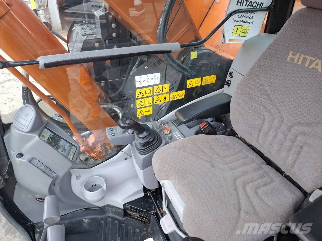 Hitachi ZX 225 US R LC-6 Telakaivukoneet