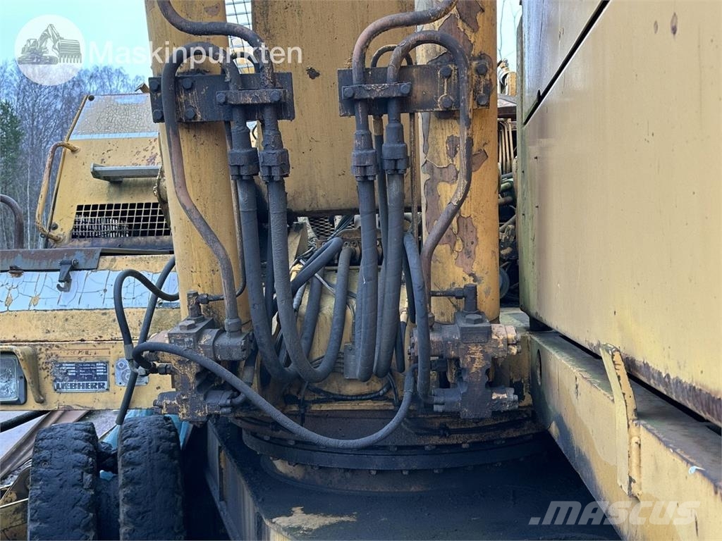 Liebherr A 922 Havenmachines