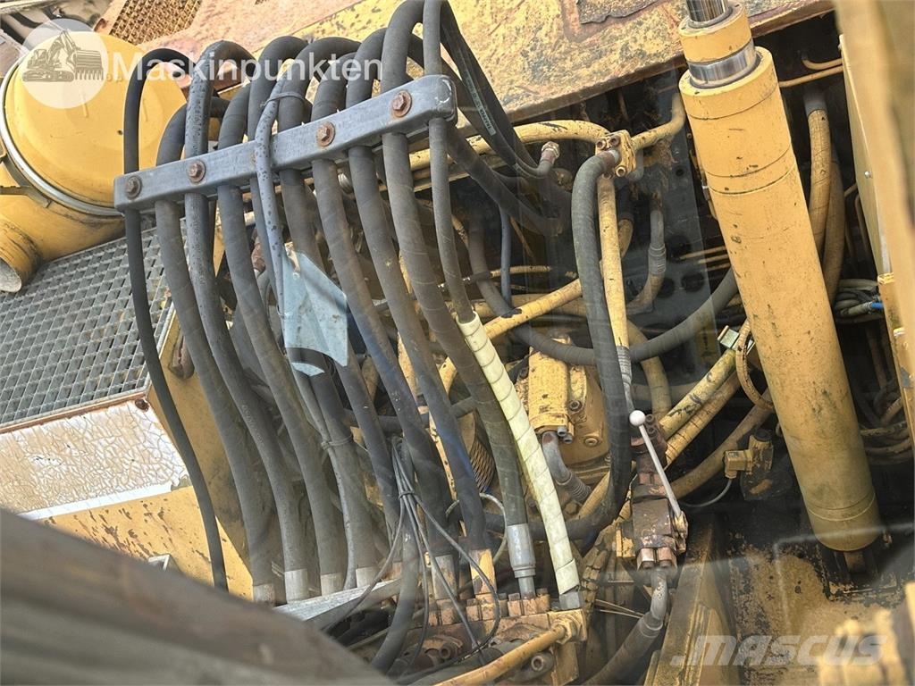 Liebherr A 922 Havenmachines