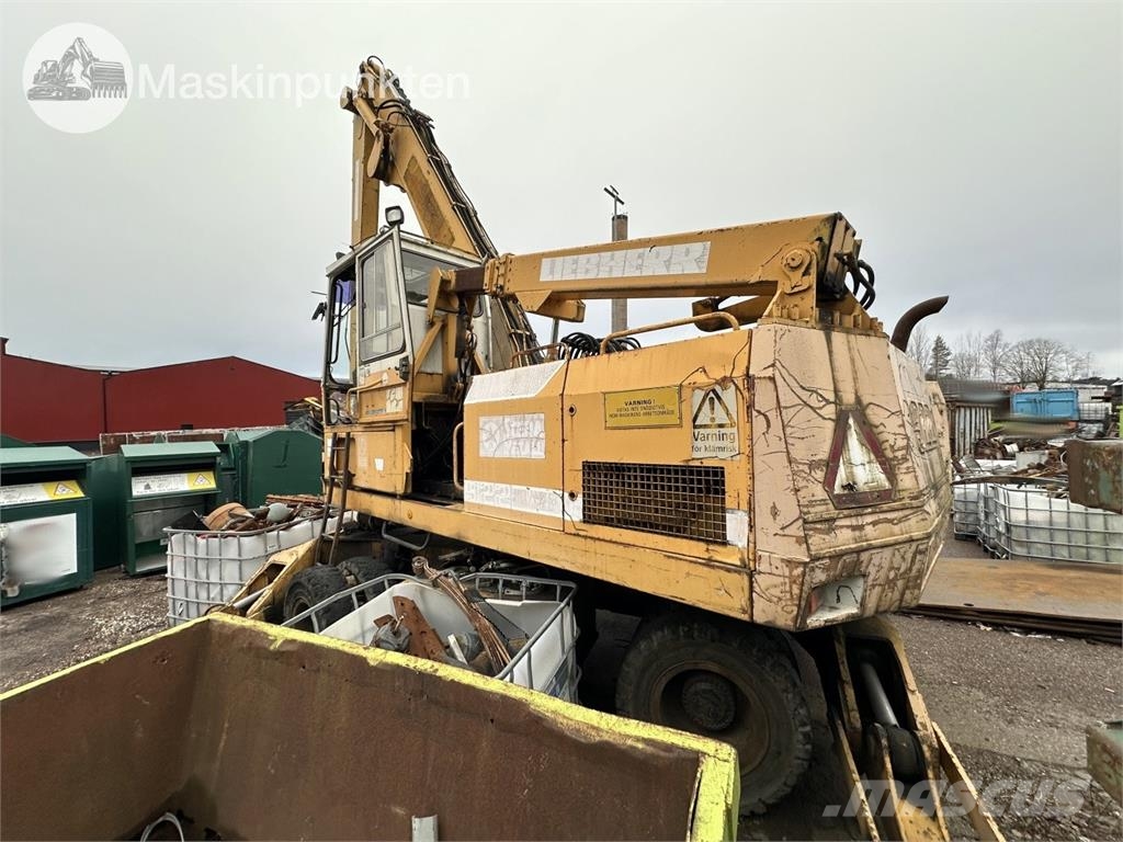 Liebherr A 922 Havenmachines