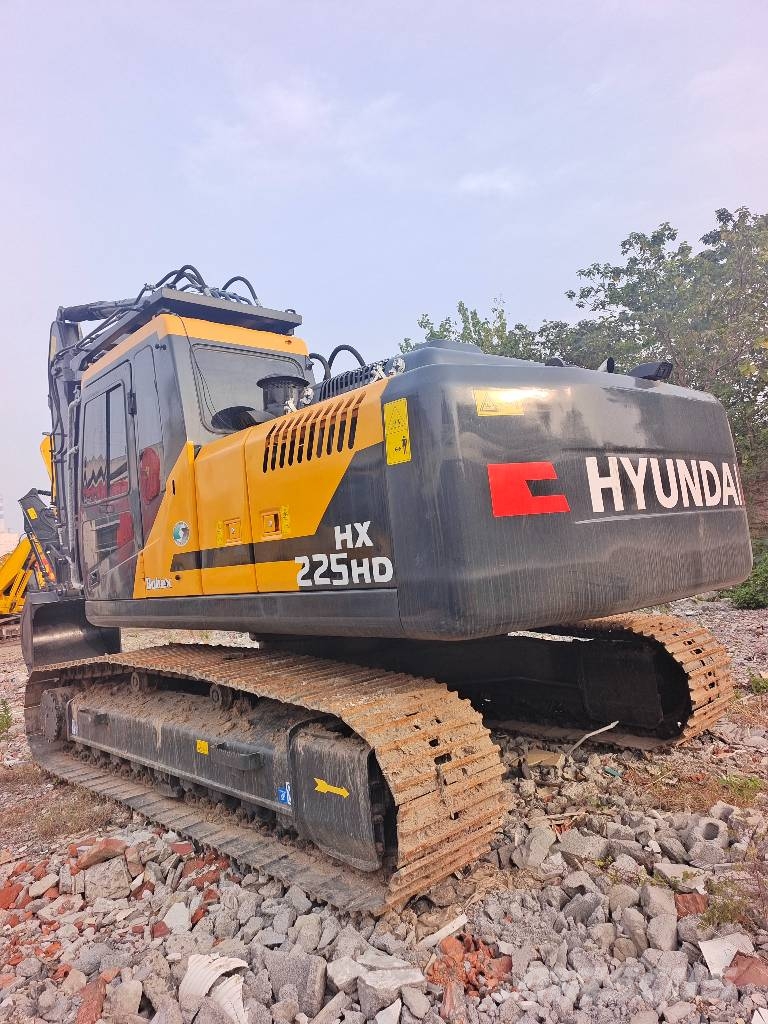 Hyundai HX 225 HD made in Korea Telakaivukoneet