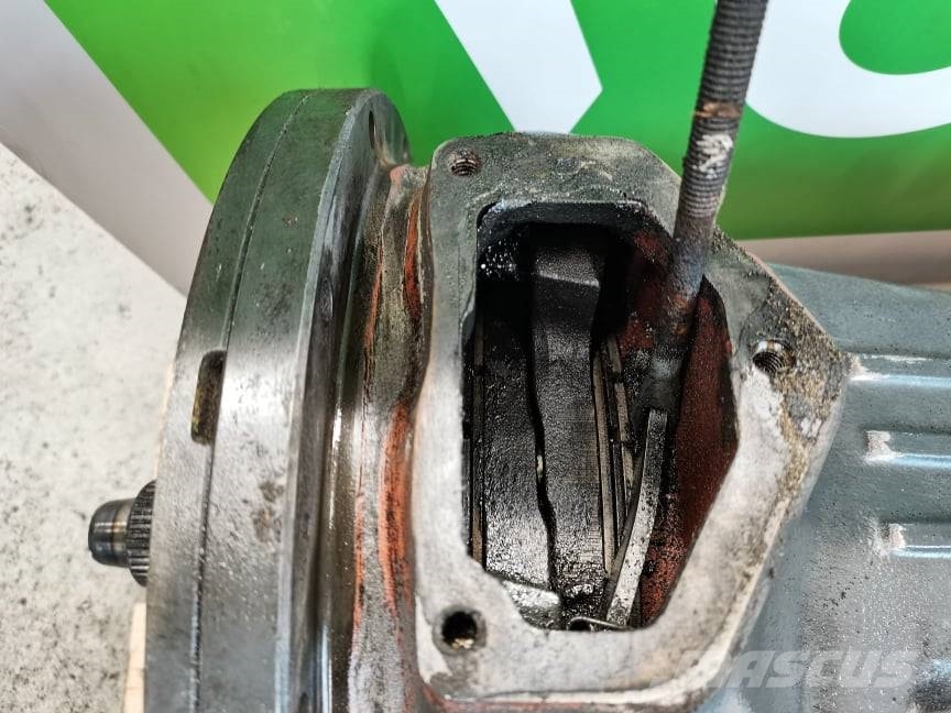 Massey Ferguson 860 rear reducer 传动装置