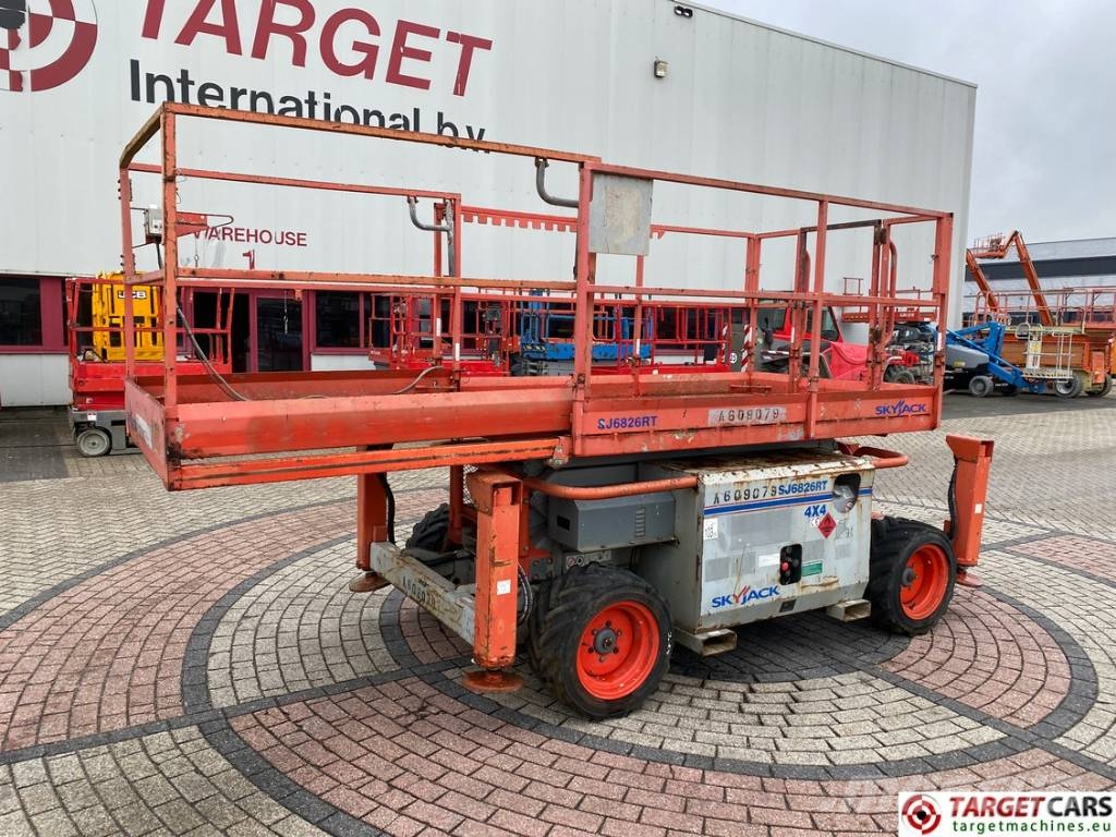 SkyJack SJ6826RT Diesel 4x4 Scissor Work Lift 992cm DEFECT Škarjaste dvižne ploščadi