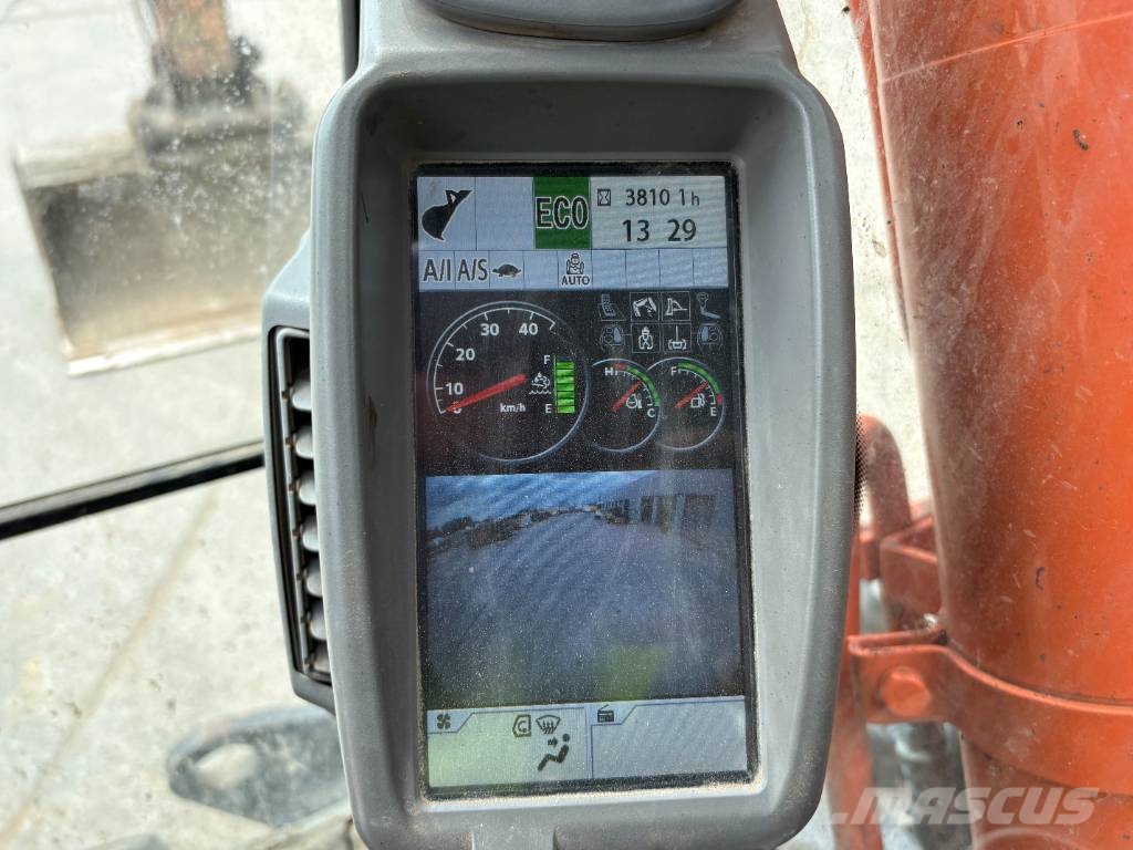 Hitachi ZX140W-6 (3 Pieces available) Pelle sur pneus