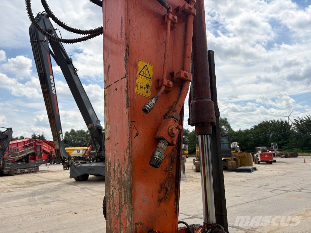 Hitachi ZX140W-6 (3 Pieces available) Pelle sur pneus