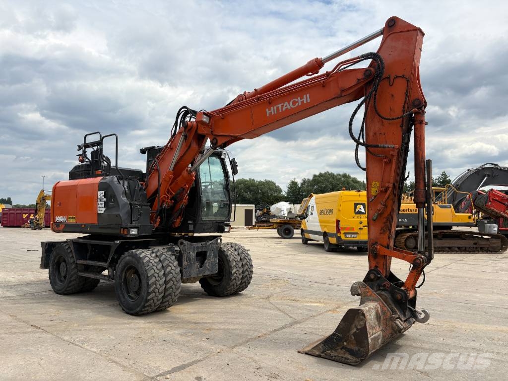 Hitachi ZX140W-6 (3 Pieces available) Pelle sur pneus