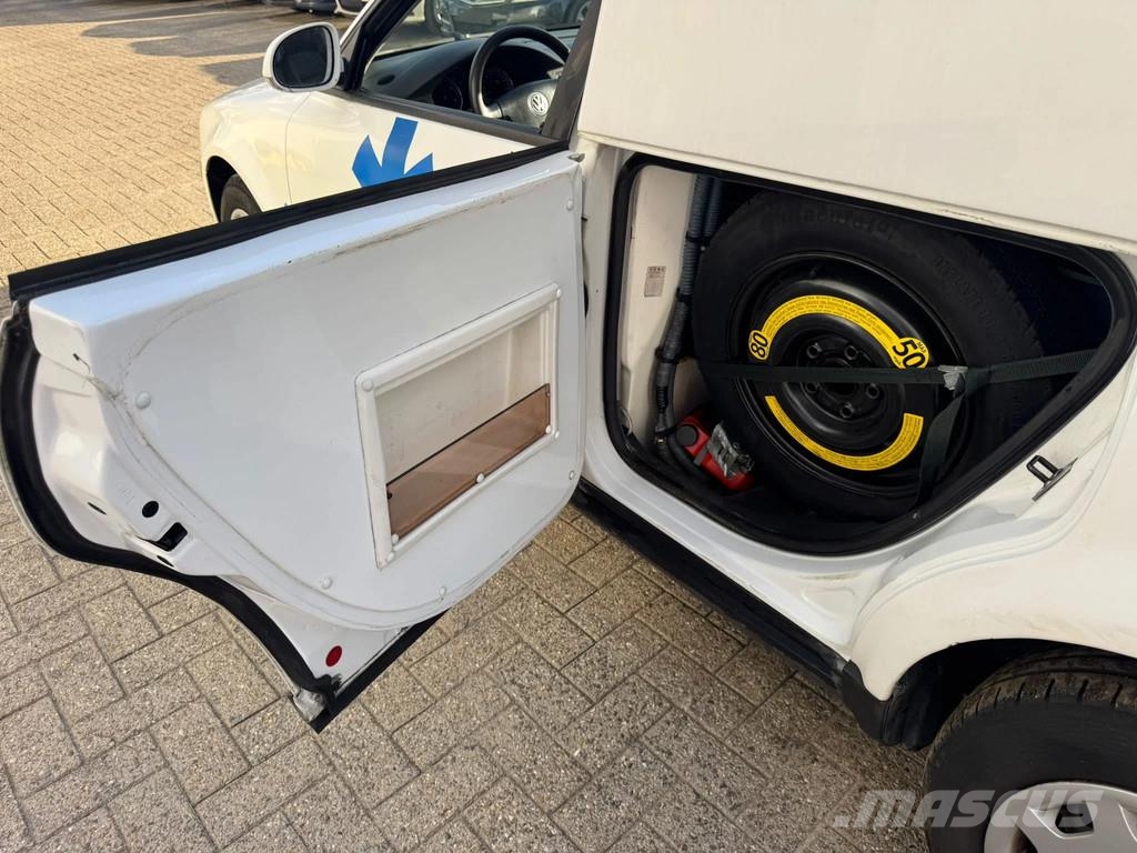Volkswagen Passat **AMBULANCE-RETTUNGSWAGEN** Emergency vehicles