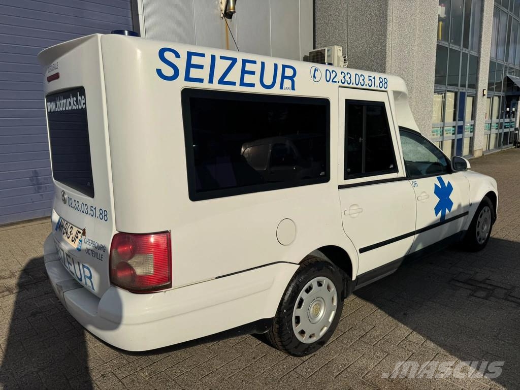 Volkswagen Passat **AMBULANCE-RETTUNGSWAGEN** Emergency vehicles