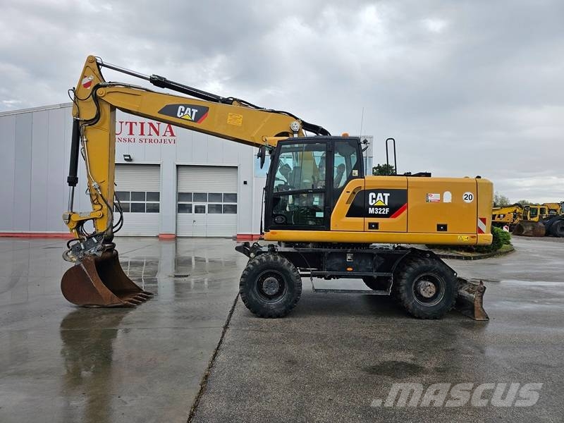 CAT M322F Bageri točkaši