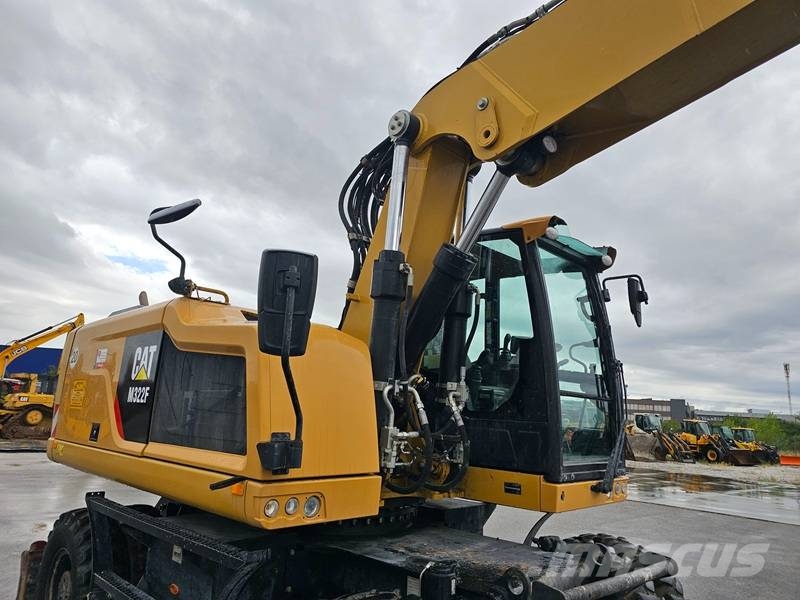 CAT M322F Bageri točkaši