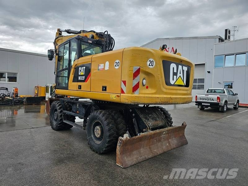 CAT M322F Bageri točkaši