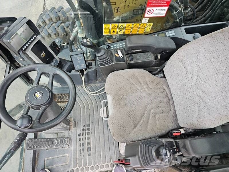 CAT M322F Bageri točkaši