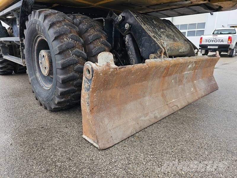 CAT M322F Bageri točkaši