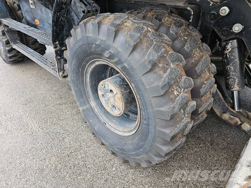 CAT M322F Bageri točkaši