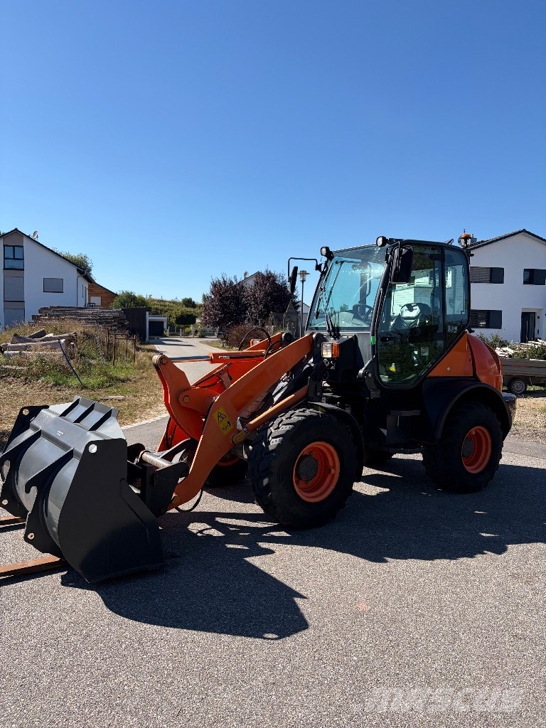 Komatsu WA 80-6 لوادر بعجل