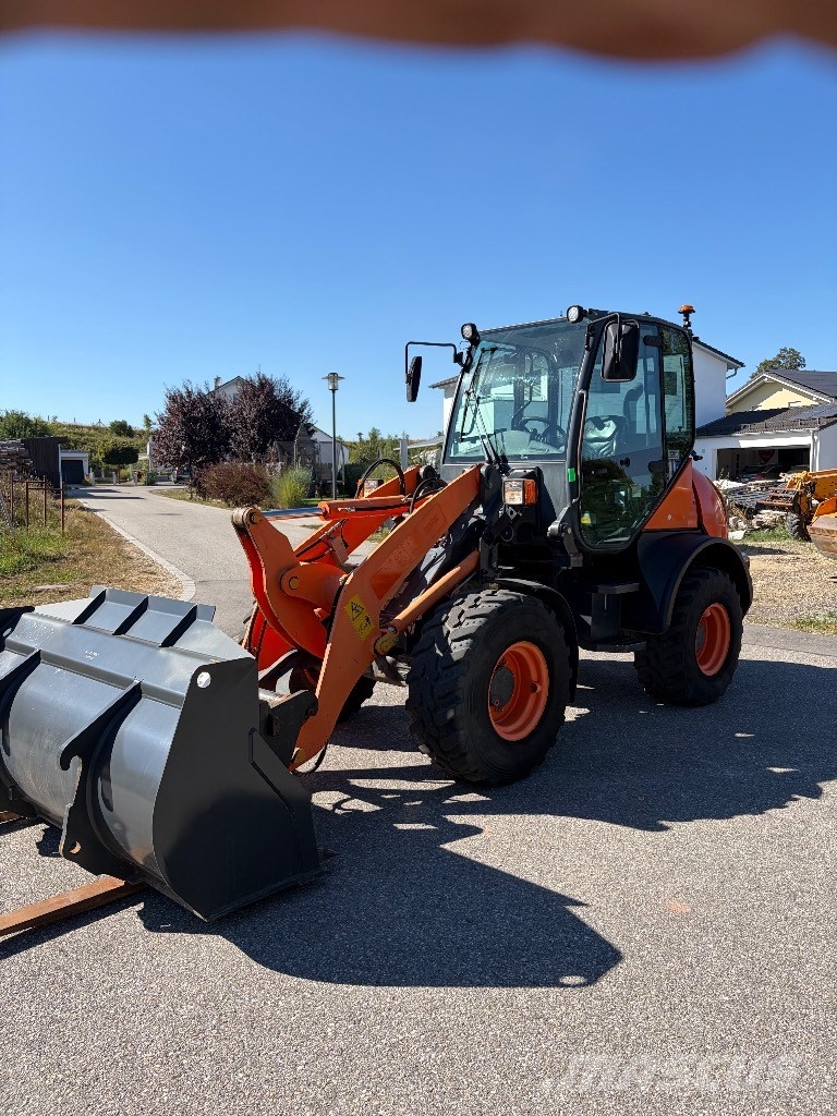 Komatsu WA 80-6 لوادر بعجل