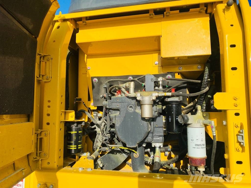 Komatsu PC 290 LC-11 حفارات زحافة