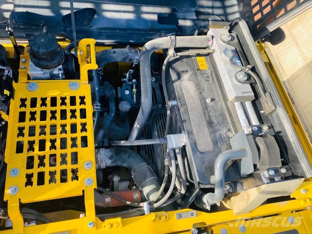 Komatsu PC 290 LC-11 حفارات زحافة