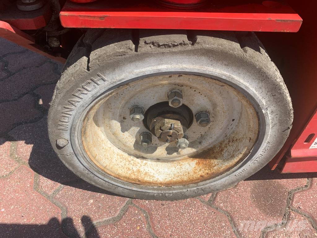 Manitou 1932 ES V-2364 EO Ножични работни платформи