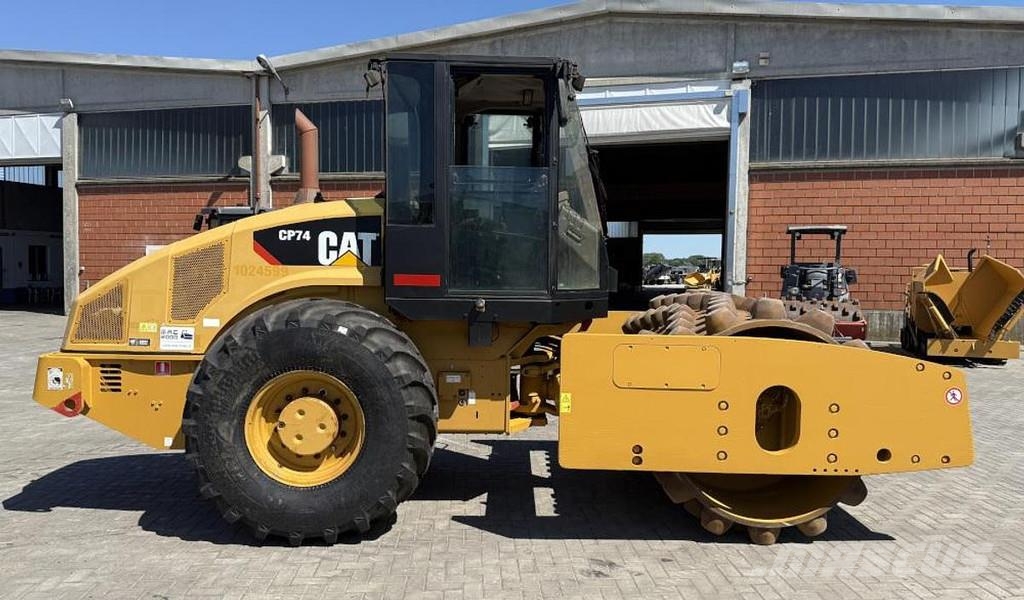 CAT CP 74 Οδοστρωτήρες μονού κυλίνδρου