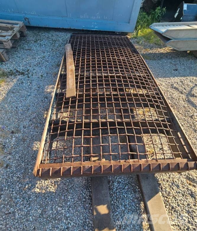 McCloskey R 70 أجهزة فحص متنقلة
