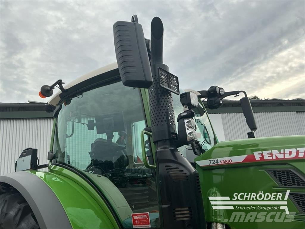Fendt 724 VARIO GEN6 PROFI PLUS Traktory
