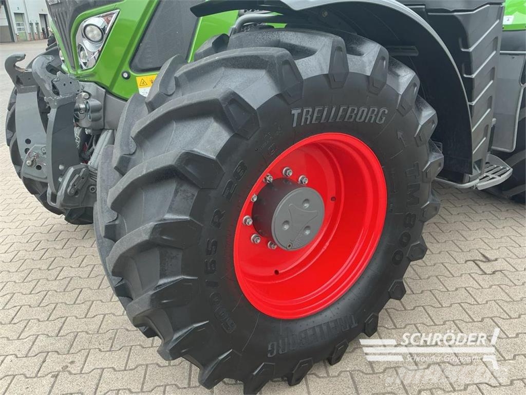 Fendt 724 VARIO GEN6 PROFI PLUS Traktory