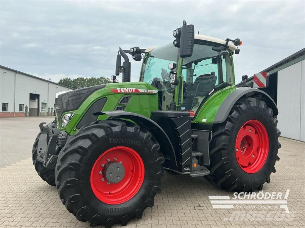 Fendt 724 VARIO GEN6 PROFI PLUS Traktory
