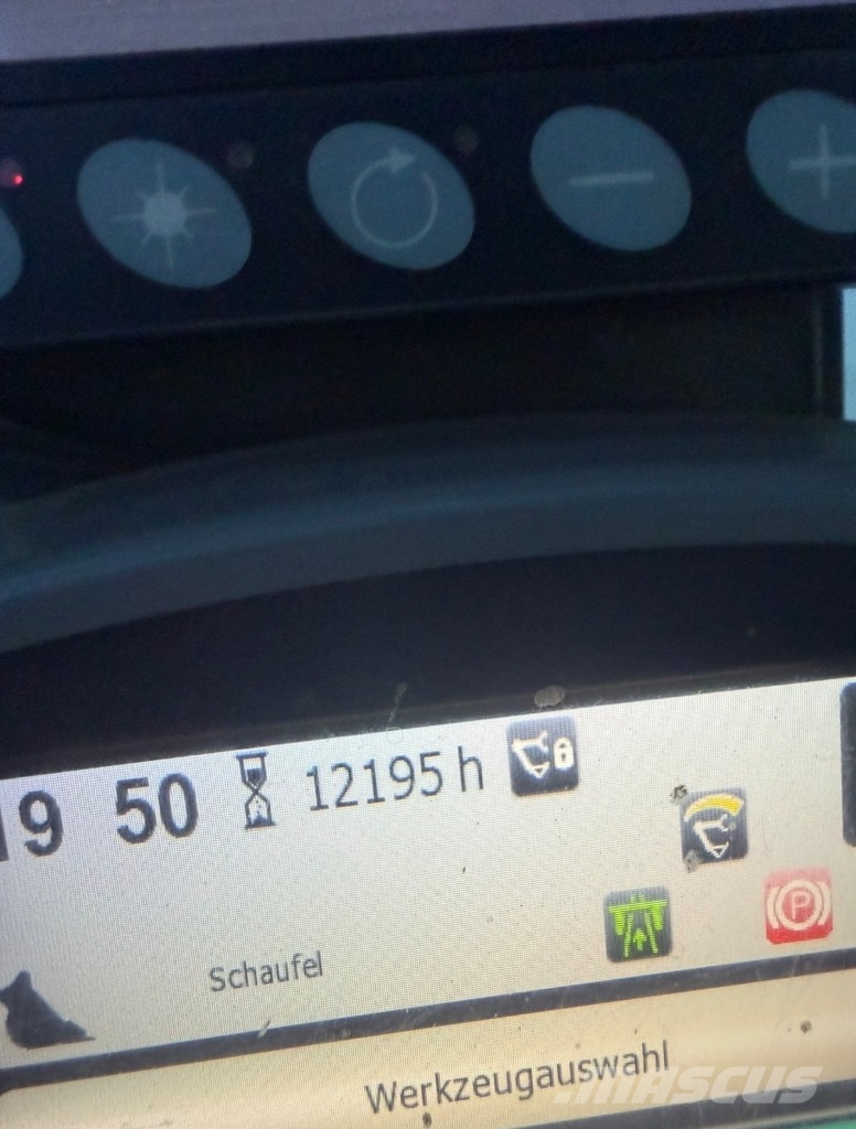 CAT M 318 F Bagri na kolesih