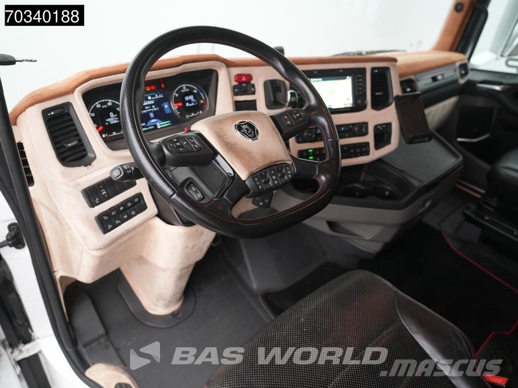 Scania S590 S 4X2 V8 NL-Truck APK Retarder Full-Air 2x Ta Тягачі