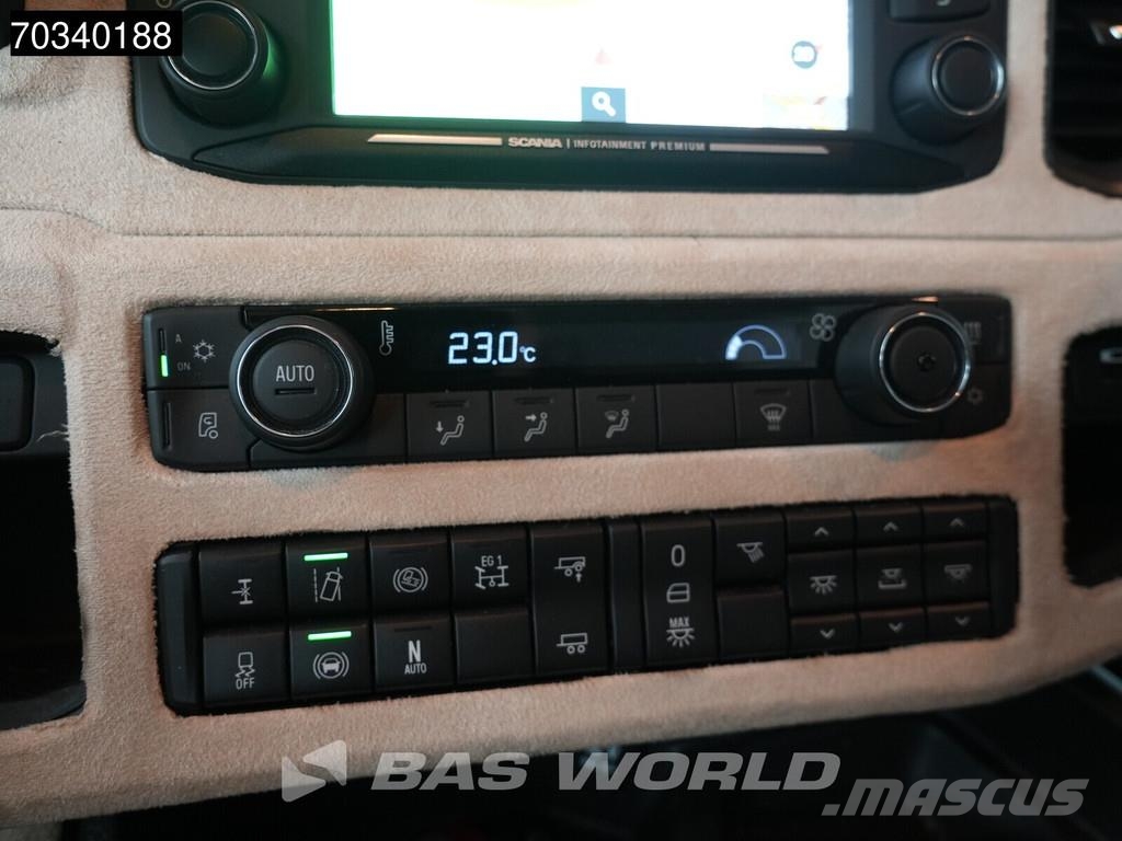 Scania S590 S 4X2 V8 NL-Truck APK Retarder Full-Air 2x Ta Тягачі
