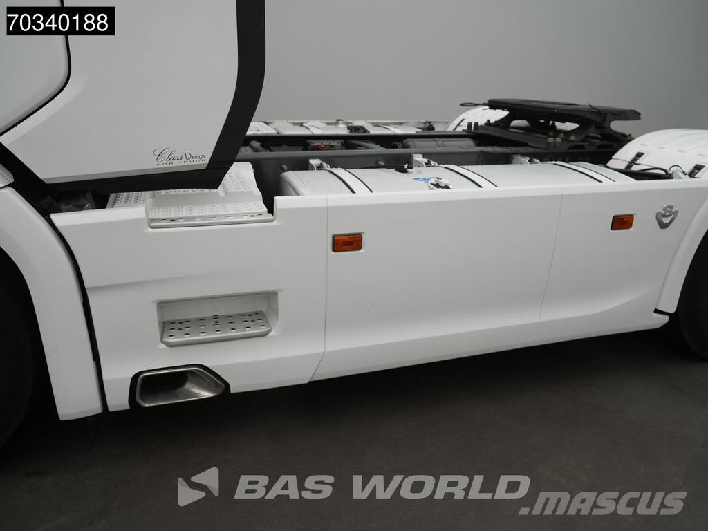Scania S590 S 4X2 V8 NL-Truck APK Retarder Full-Air 2x Ta Тягачі