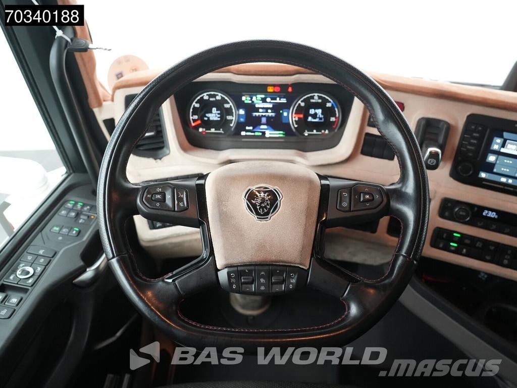 Scania S590 S 4X2 V8 NL-Truck APK Retarder Full-Air 2x Ta Тягачі