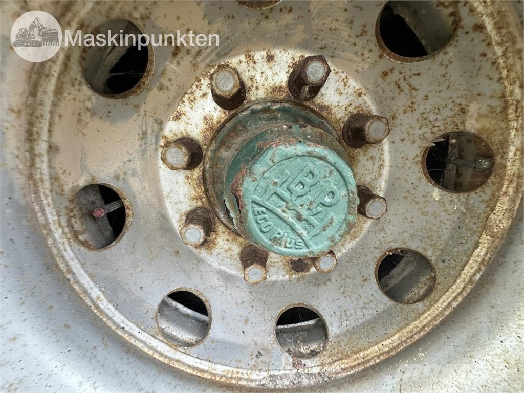 Mjölbysläpet SFL3-7.5-30 Tanks