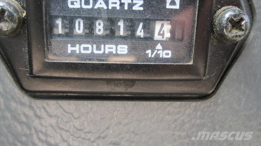 Kobelco CKE 1100 G 履帶式起重機