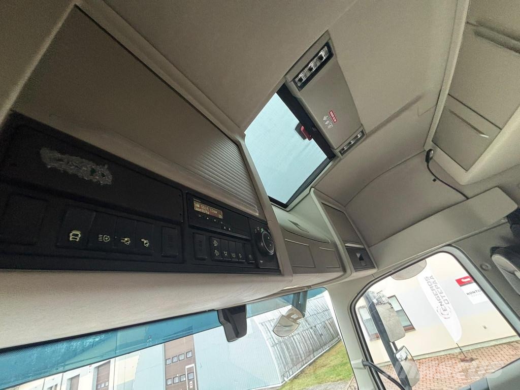 Volvo FH540 6x2 EURO6 + RETARDER + 14000L TANK Вантажівки-цистерни