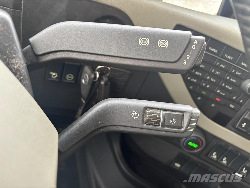 Volvo FH540 6x2 EURO6 + RETARDER + 14000L TANK Вантажівки-цистерни
