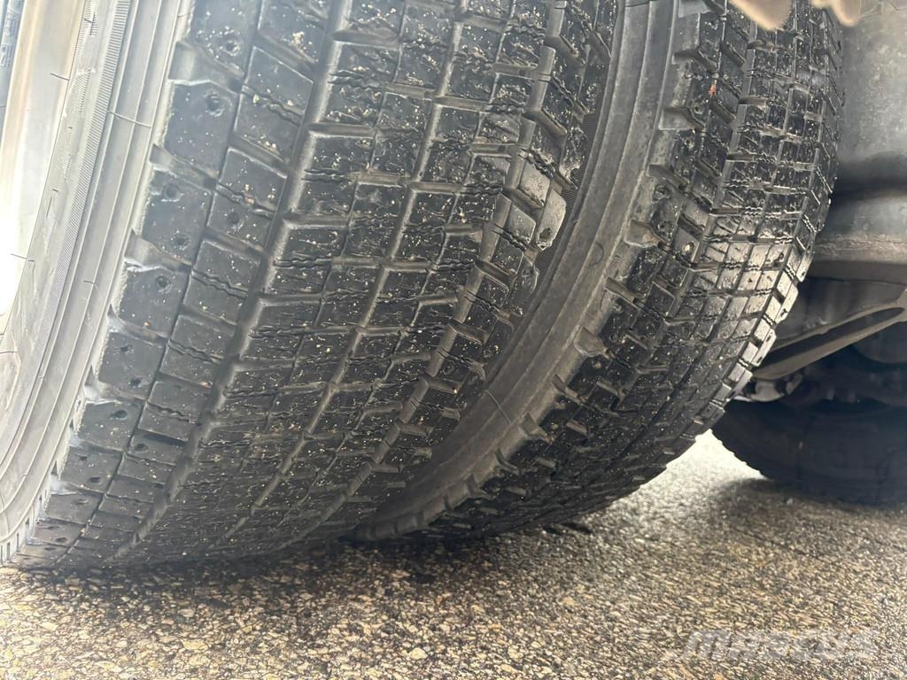 Volvo FH540 6x2 EURO6 + RETARDER + 14000L TANK Вантажівки-цистерни