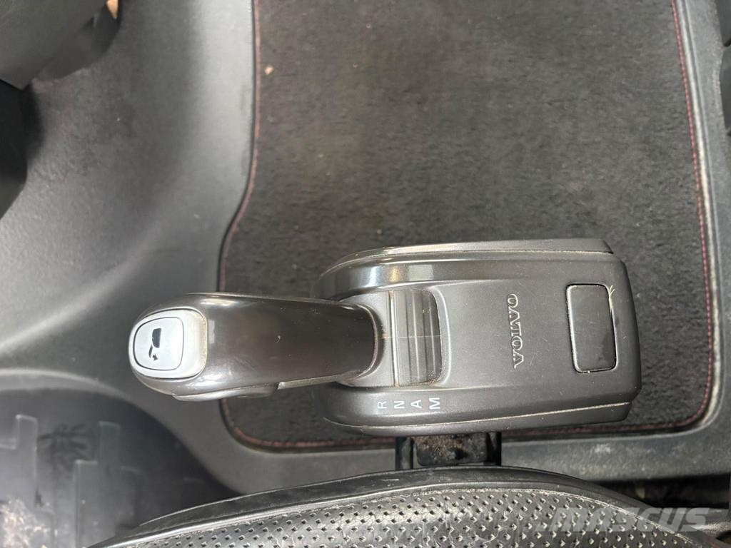 Volvo FH540 6x2 EURO6 + RETARDER + 14000L TANK Вантажівки-цистерни