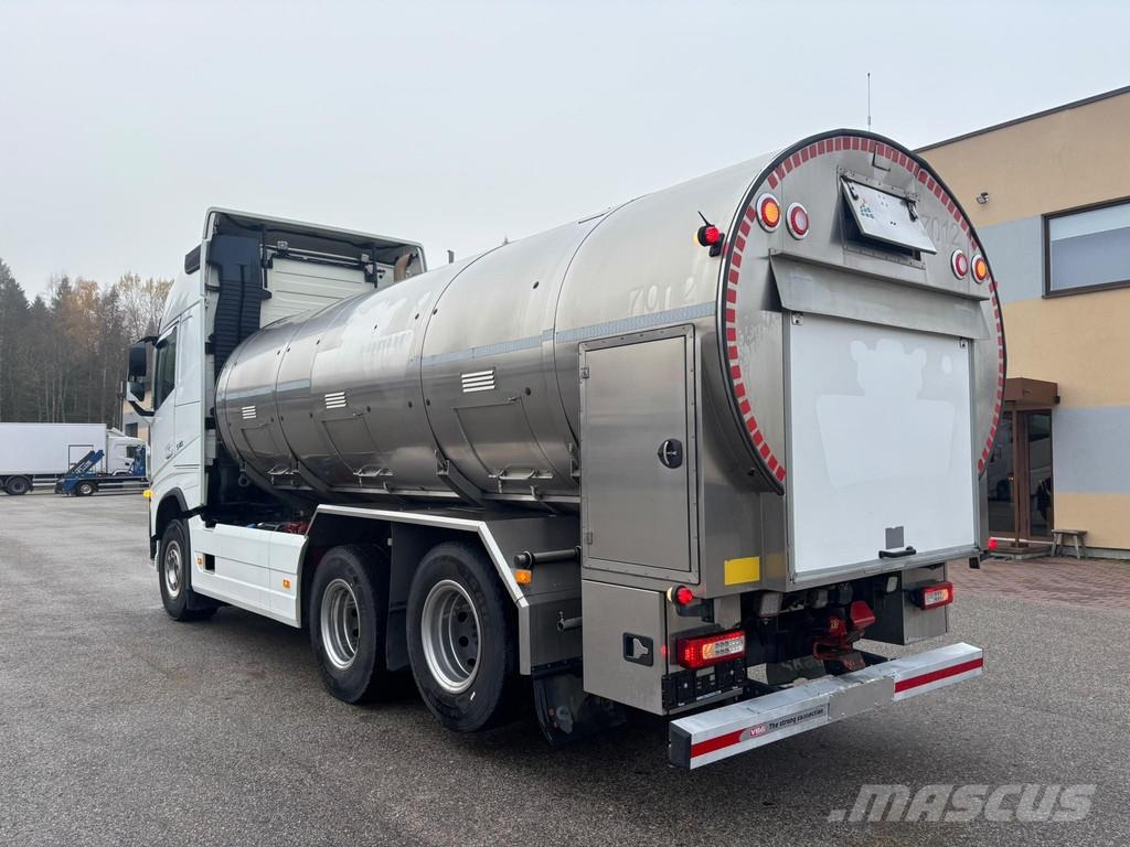 Volvo FH540 6x2 EURO6 + RETARDER + 14000L TANK Вантажівки-цистерни