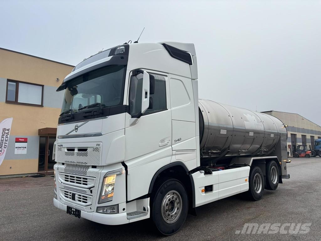 Volvo FH540 6x2 EURO6 + RETARDER + 14000L TANK Вантажівки-цистерни