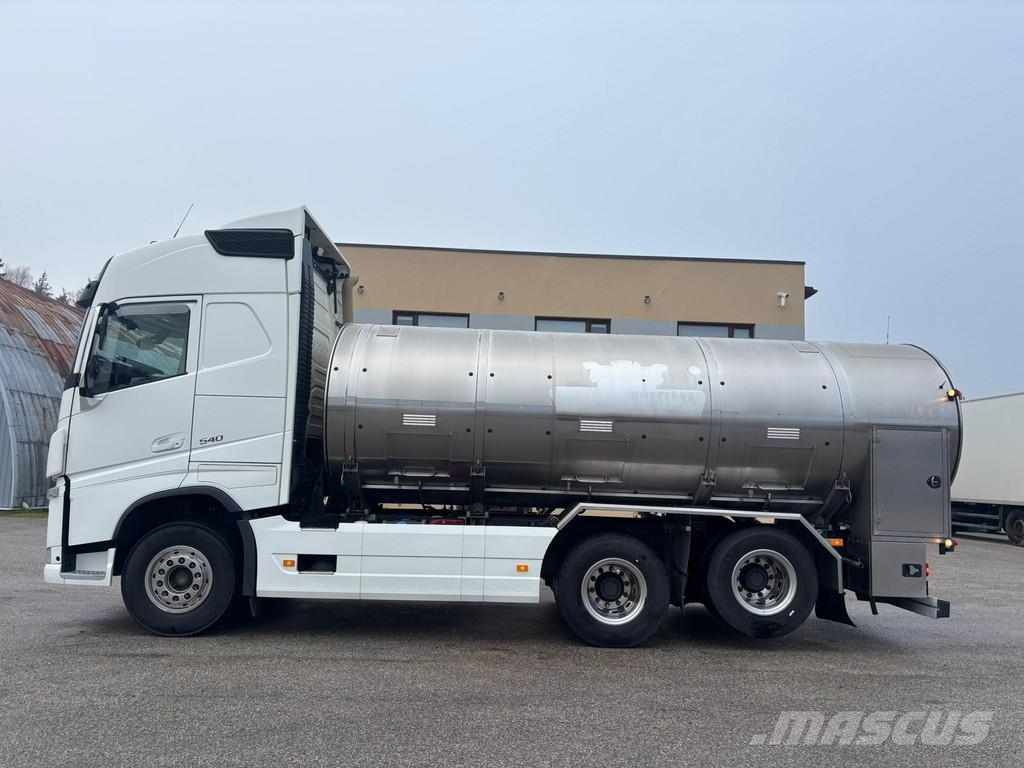 Volvo FH540 6x2 EURO6 + RETARDER + 14000L TANK Вантажівки-цистерни
