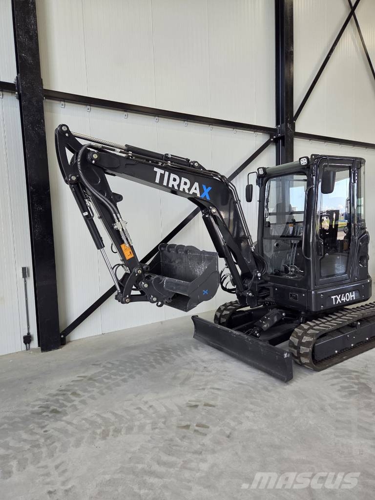 Tirrax TX40H Kiti krovimo ir kasimo mechanizmai ir jų priedai