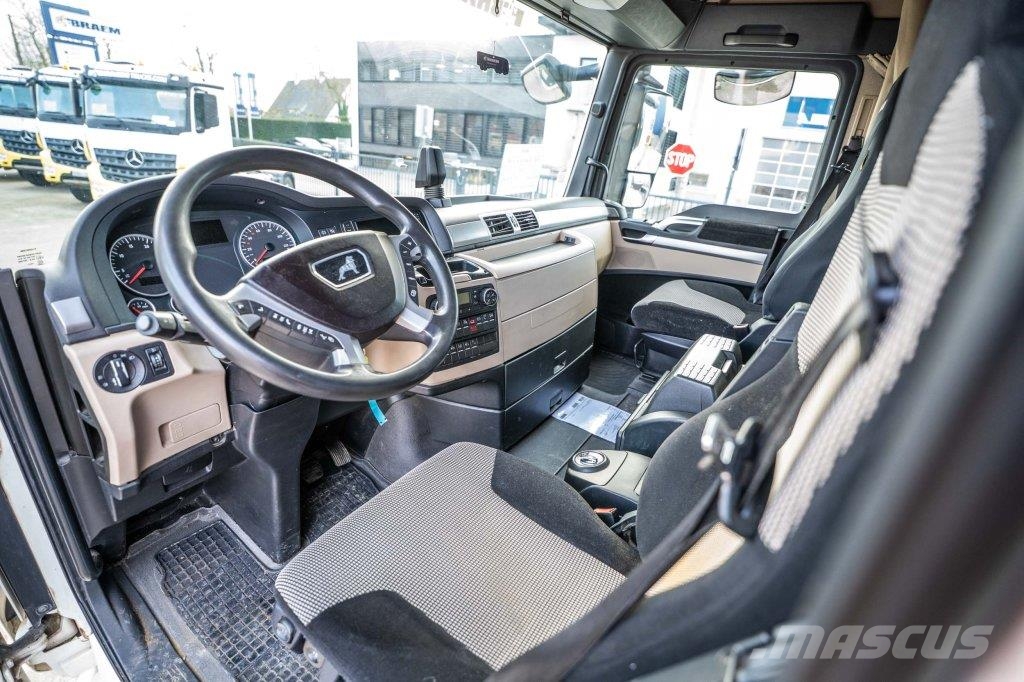 MAN TGX 18.460 XLX + INTARDER وحدات الجر