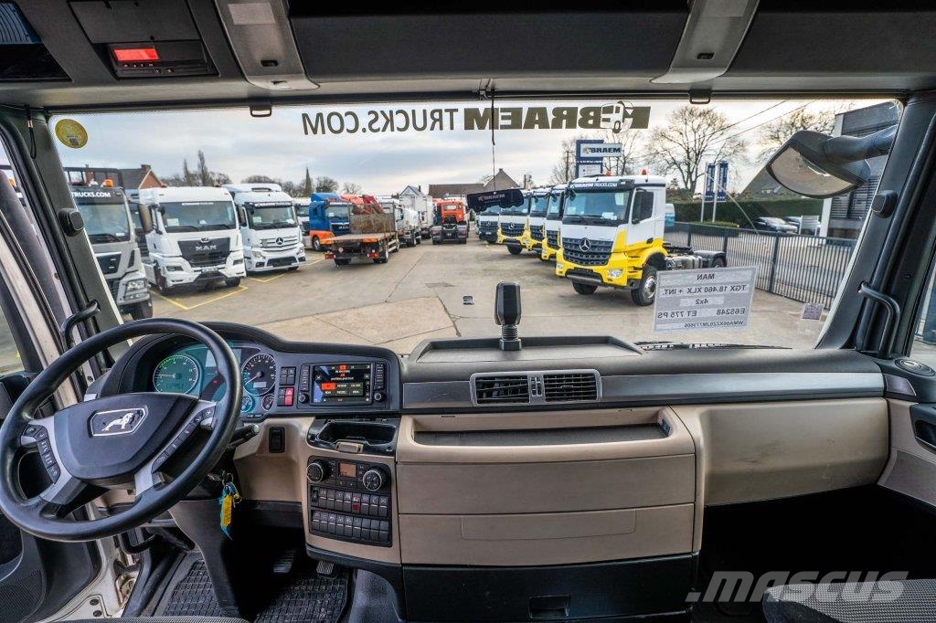 MAN TGX 18.460 XLX + INTARDER وحدات الجر
