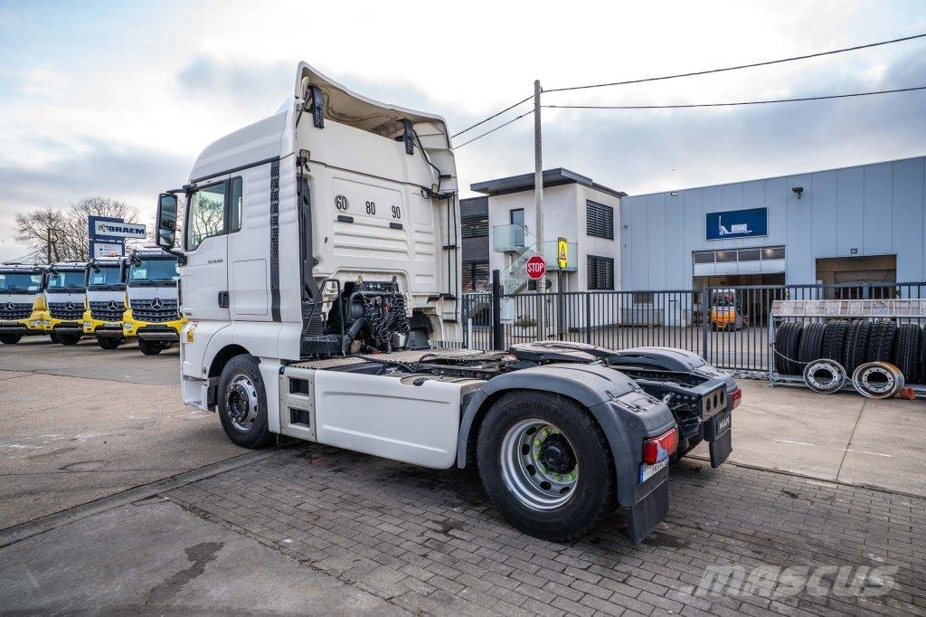 MAN TGX 18.460 XLX + INTARDER وحدات الجر
